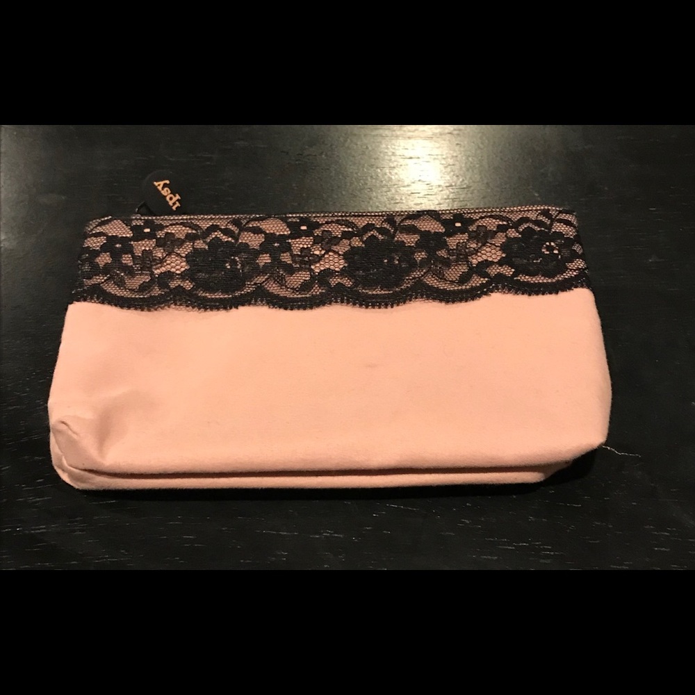 Cosmetics bag